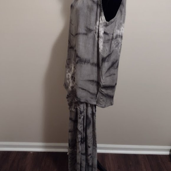 Las Manos, 2pc Romper Set, Gray & Black Print, Top Size-M/L & Pants Size-S/M - Picture 3 of 7